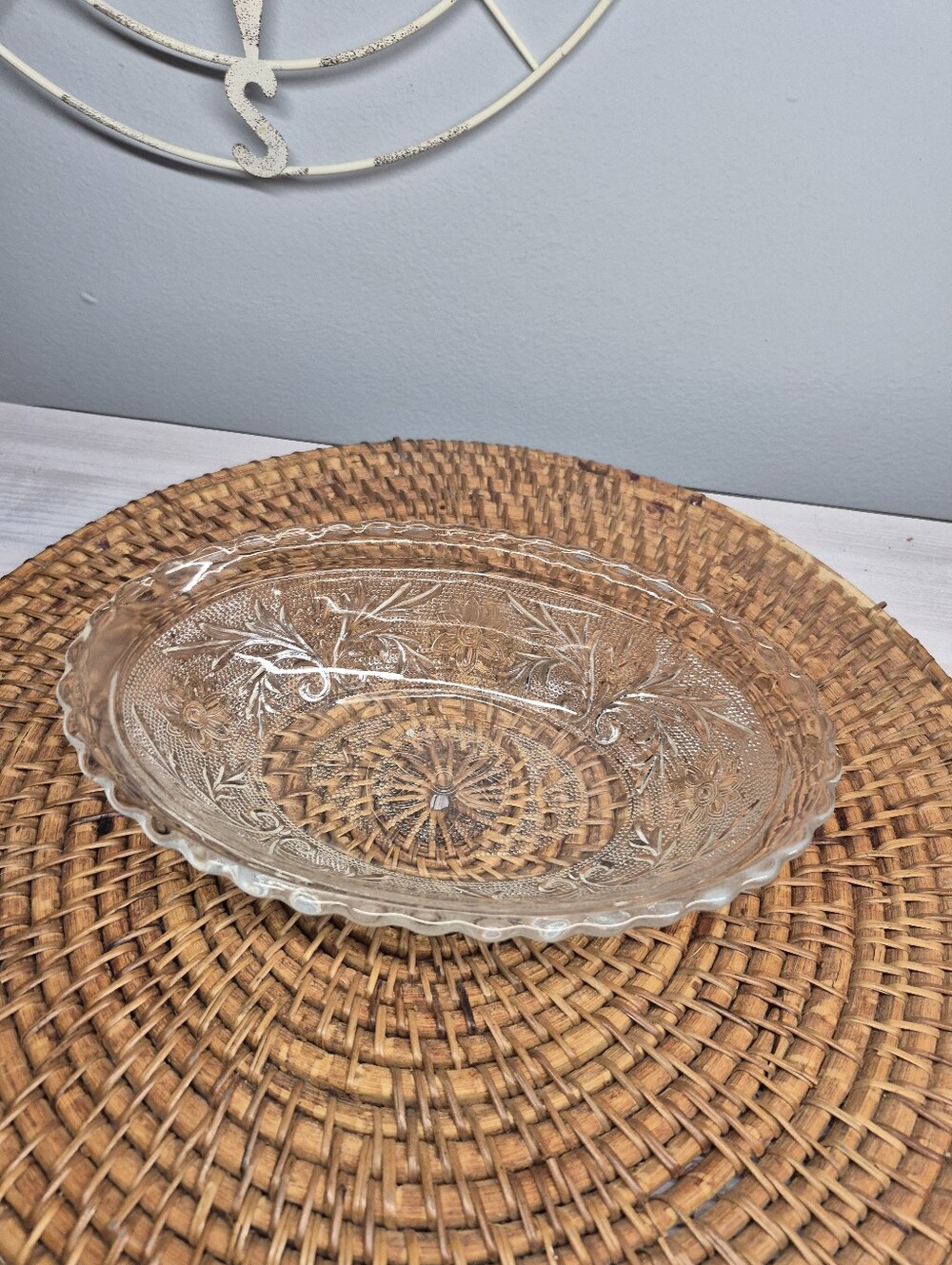 Vintage Clear Pressed Indiana Glass Serving Bowl - Elegant Floral Pattern